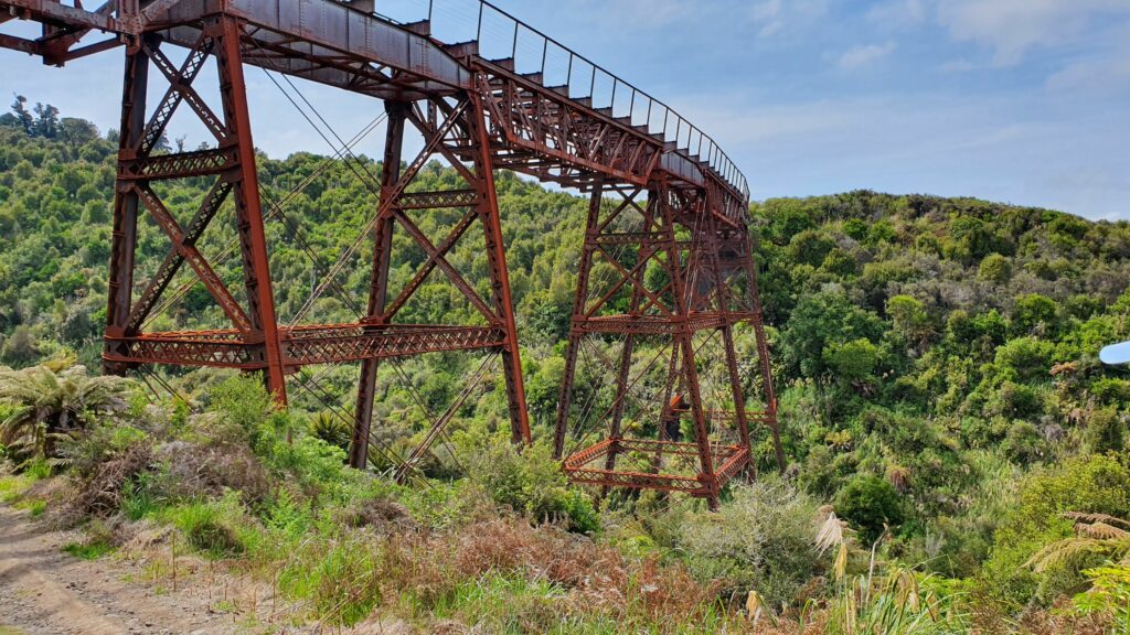 Old Hapuawhenua Viaduct Ruapeh